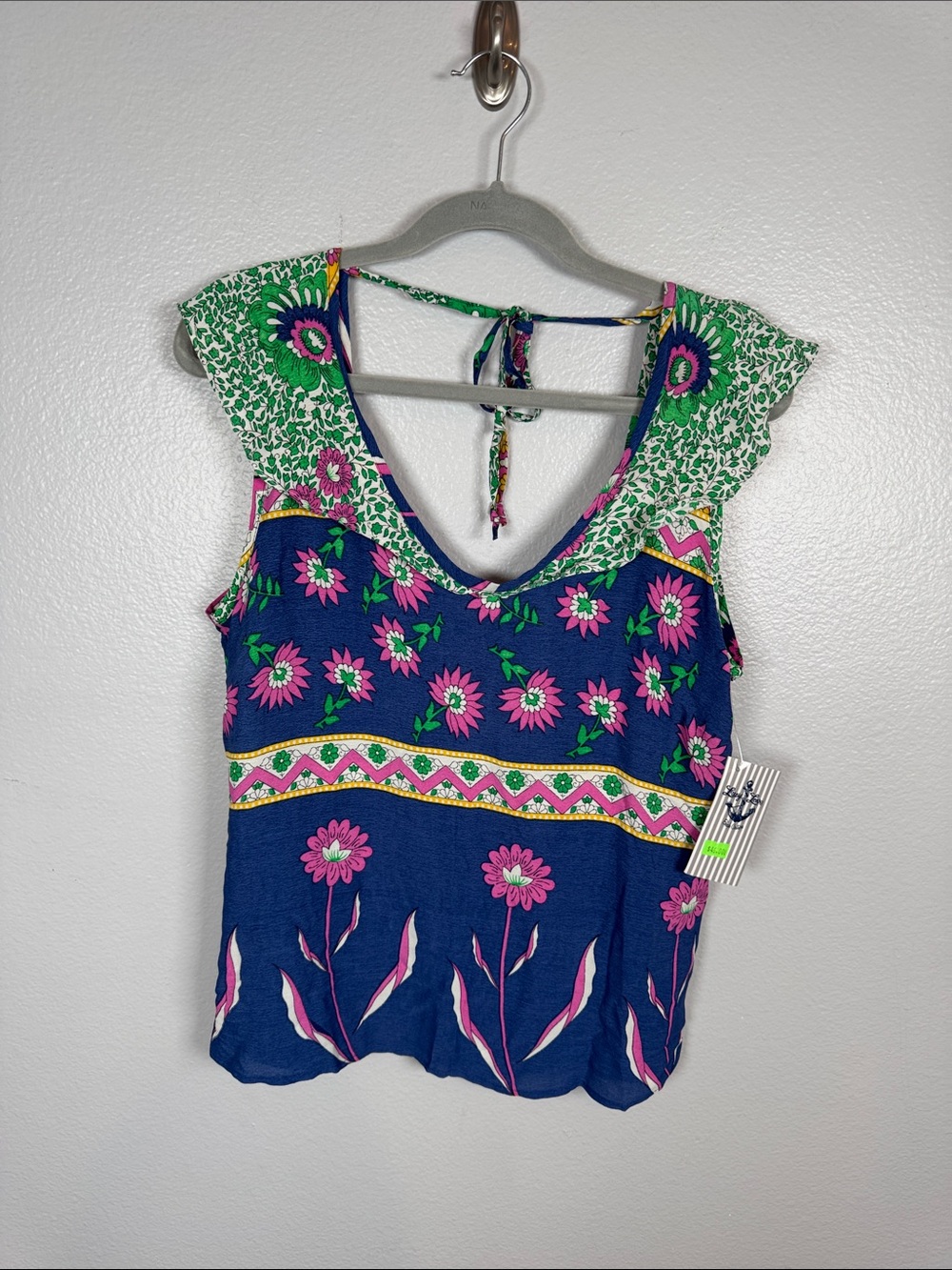 Lucy Love Breanne Top Blue Floral V-Neck Camisole open back NWT size medium